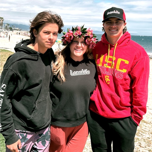 Meet your Posher, Candi - Picture 3 of 5